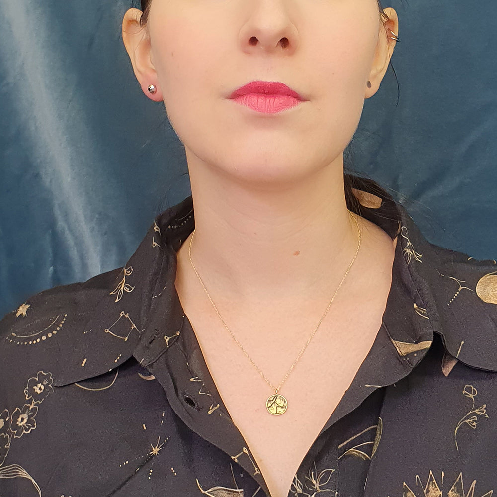 The Basic Pendant Necklace - Coral