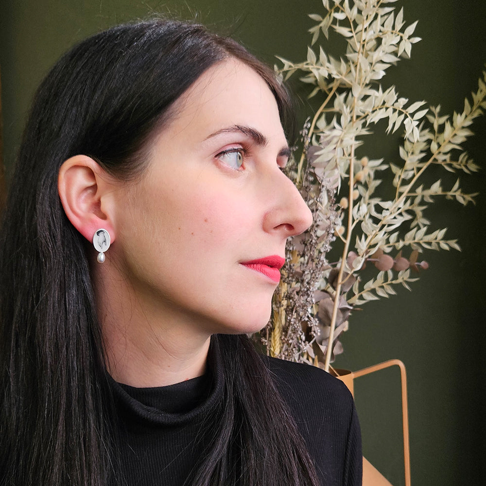 The Oval Pearl Earrings - Victorian Hand