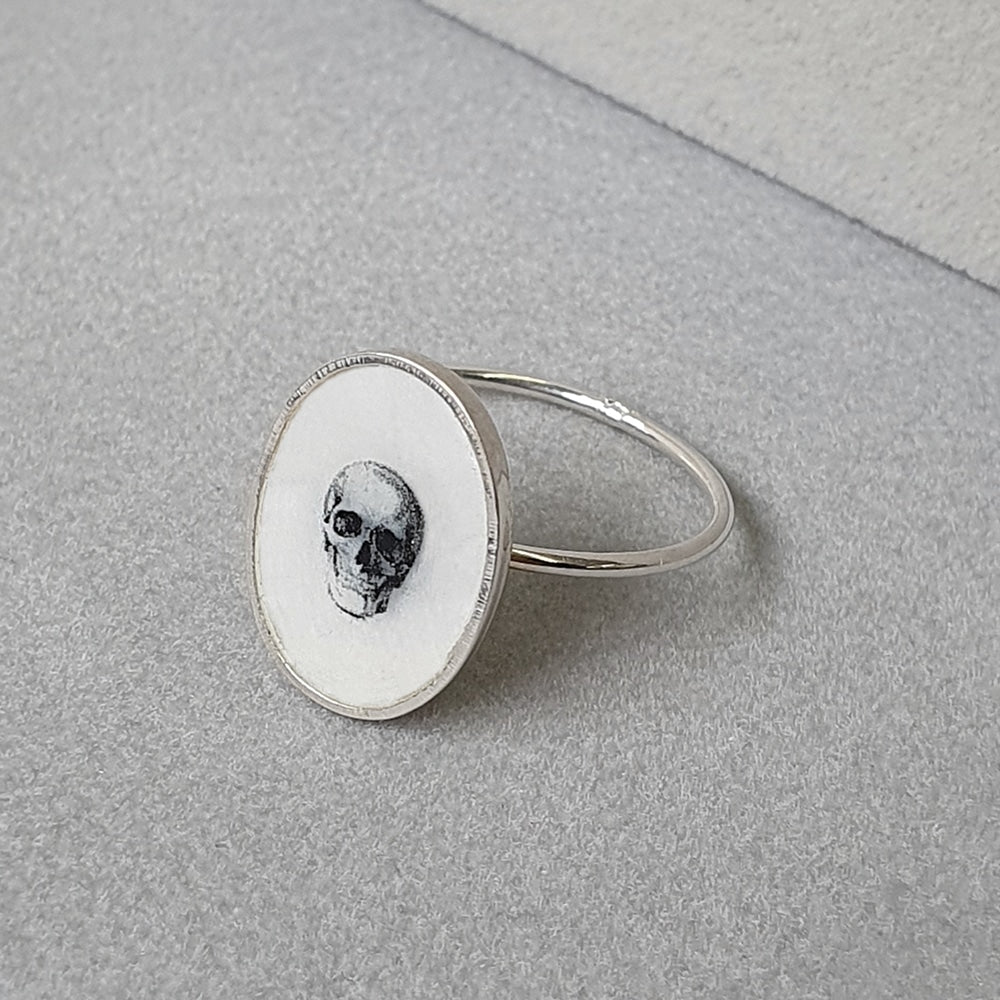 The Basic Ring - Skull - oval