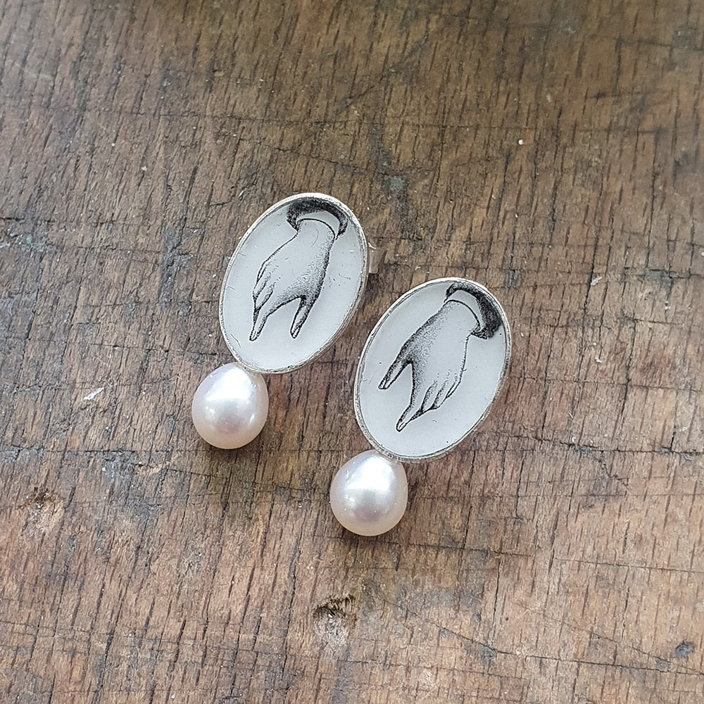 The Oval Pearl Earrings - Victorian