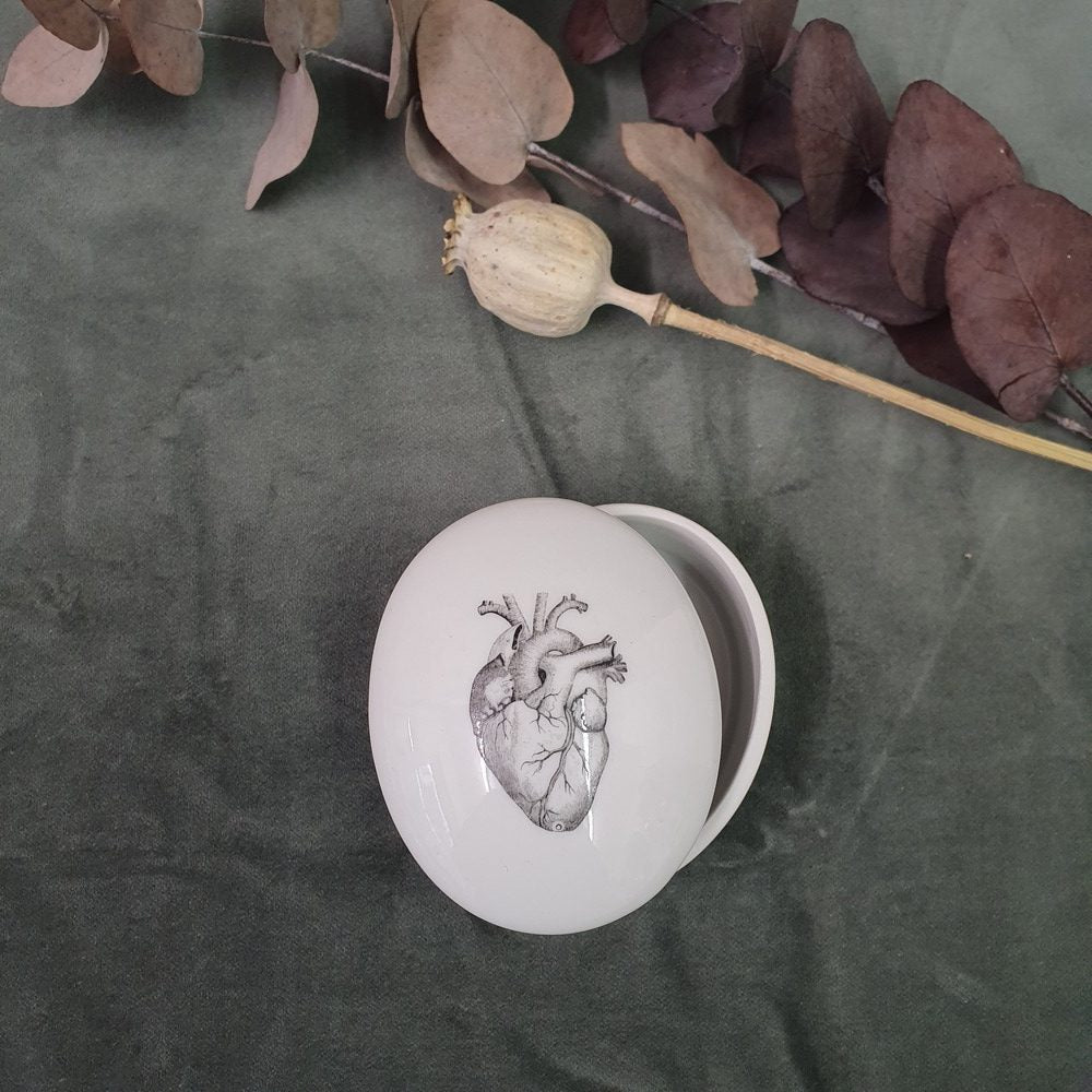 Heart - Oval porcelain box