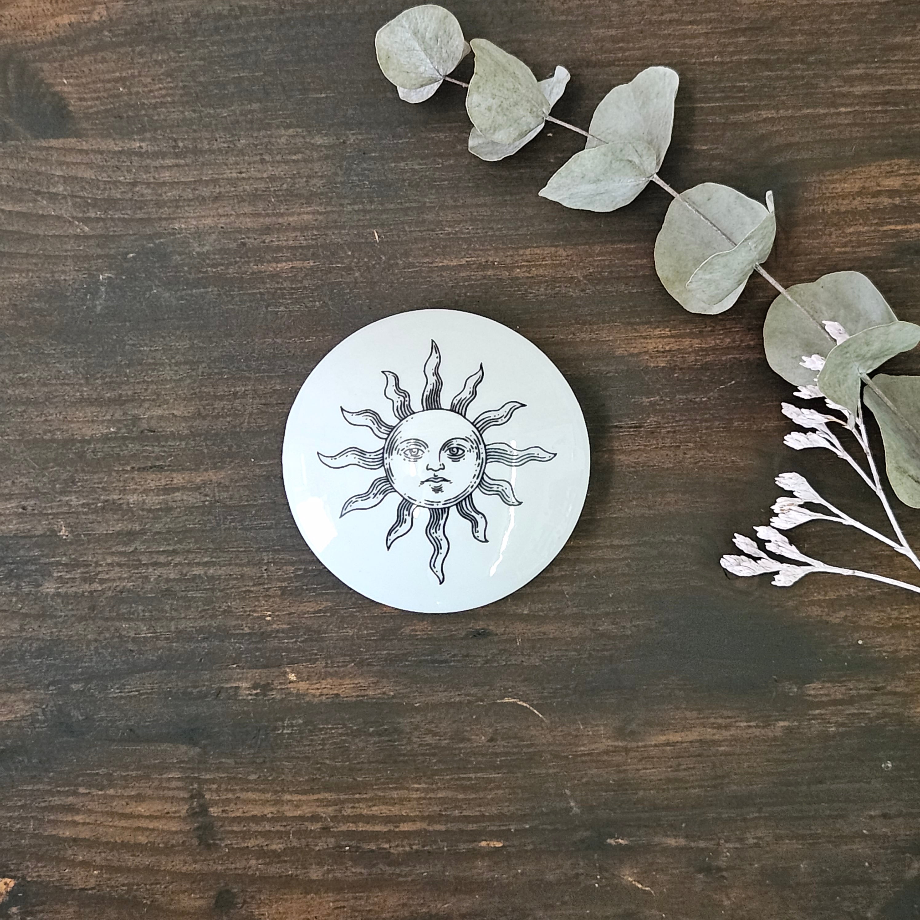 Celestial sun - Round porcelain box