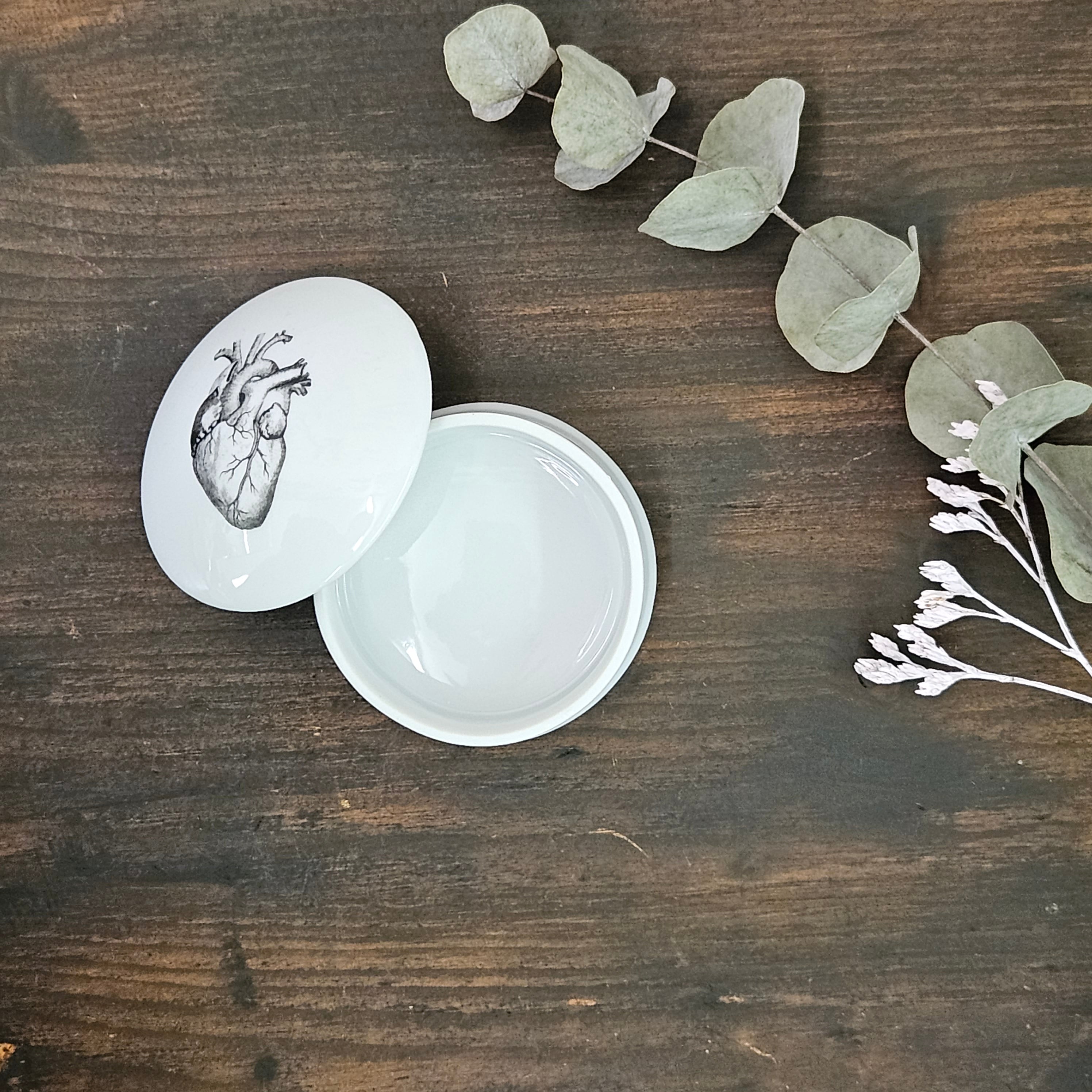 Heart - Round porcelain box
