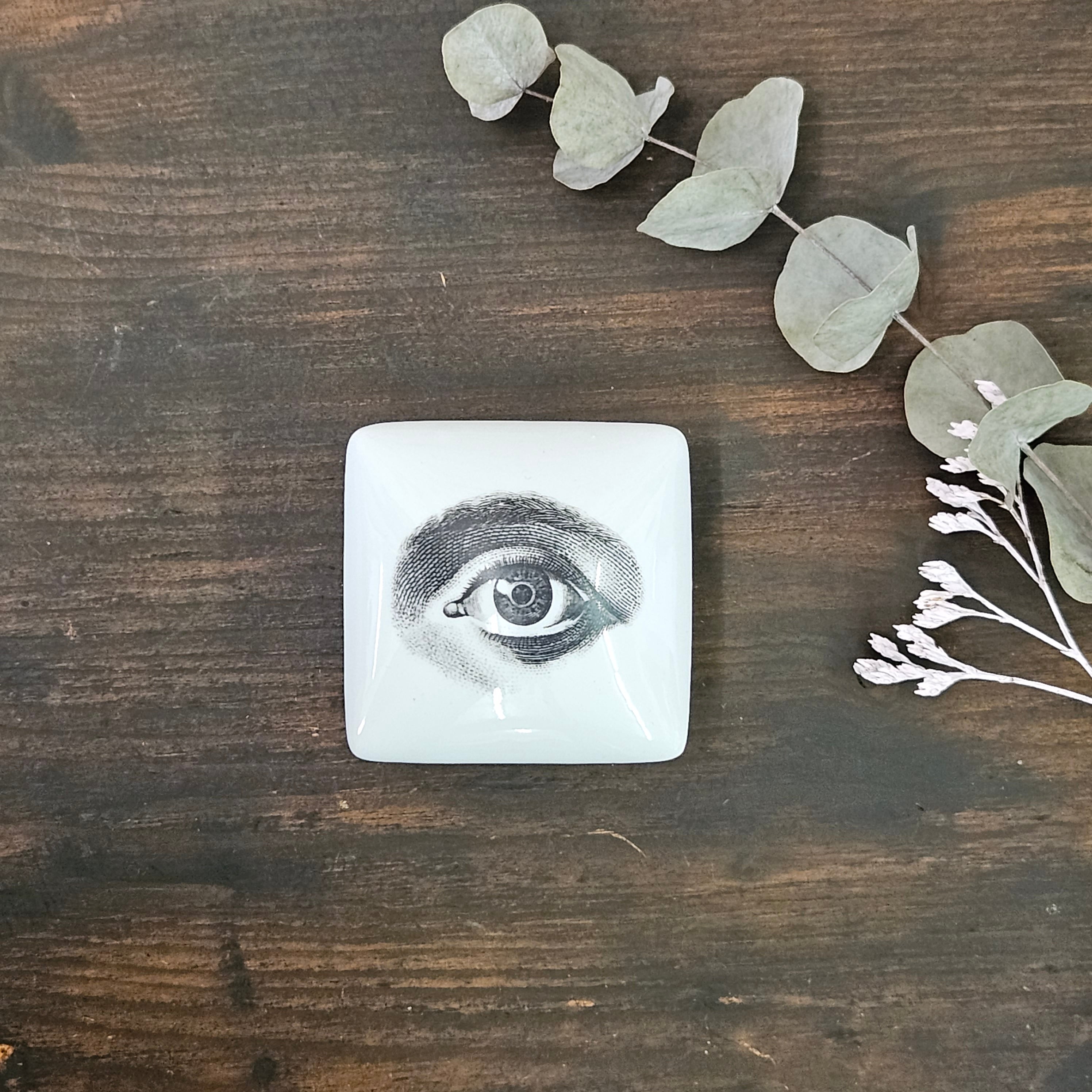Lover's Eye - Square porcelain box