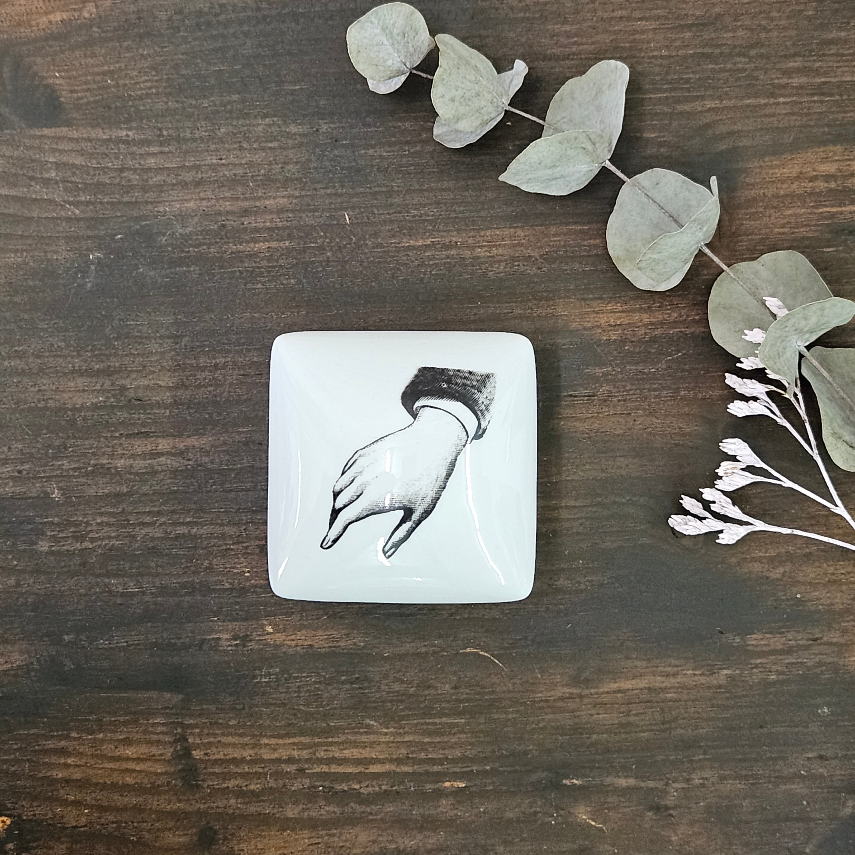 Hand - Square porcelain box