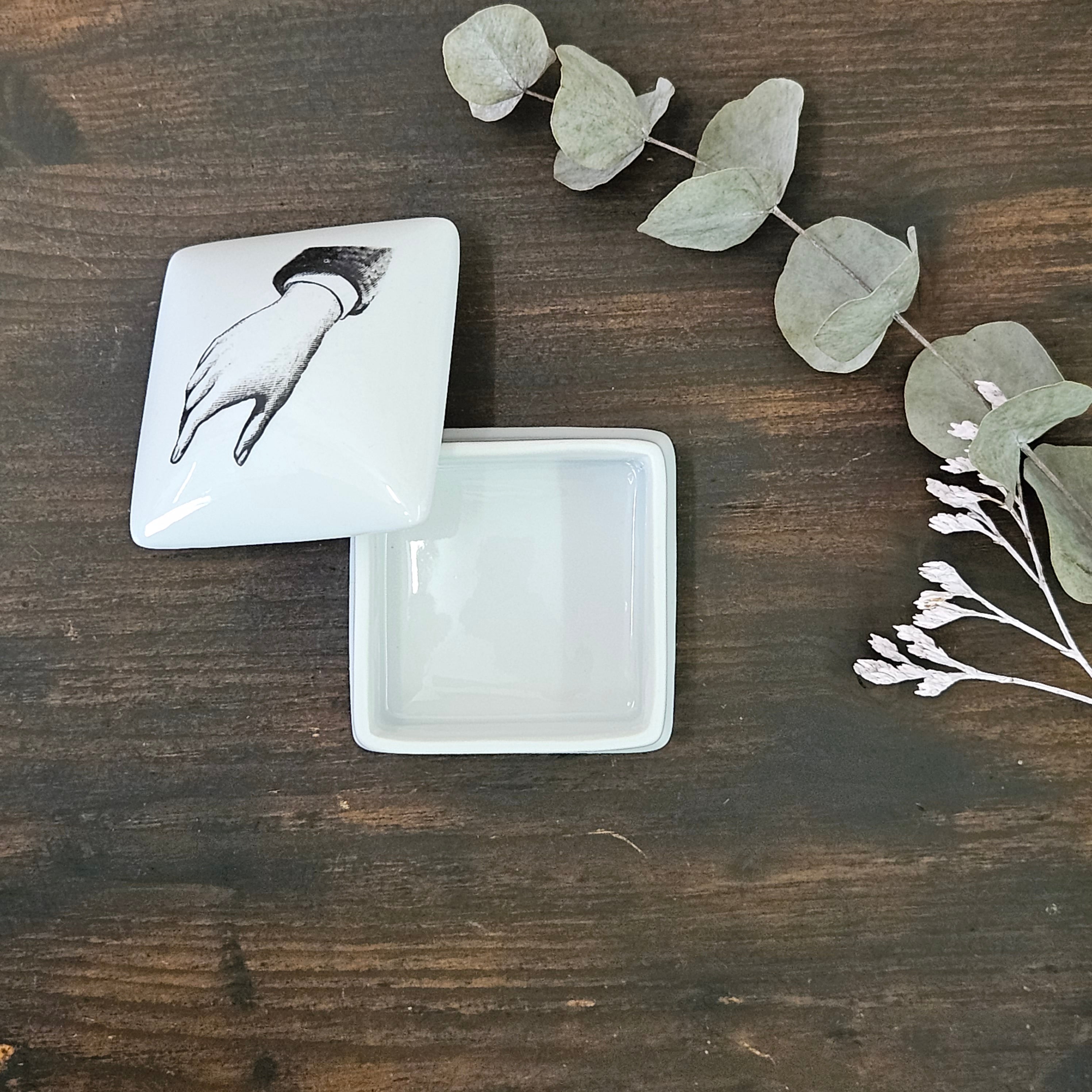 Hand - Square porcelain box