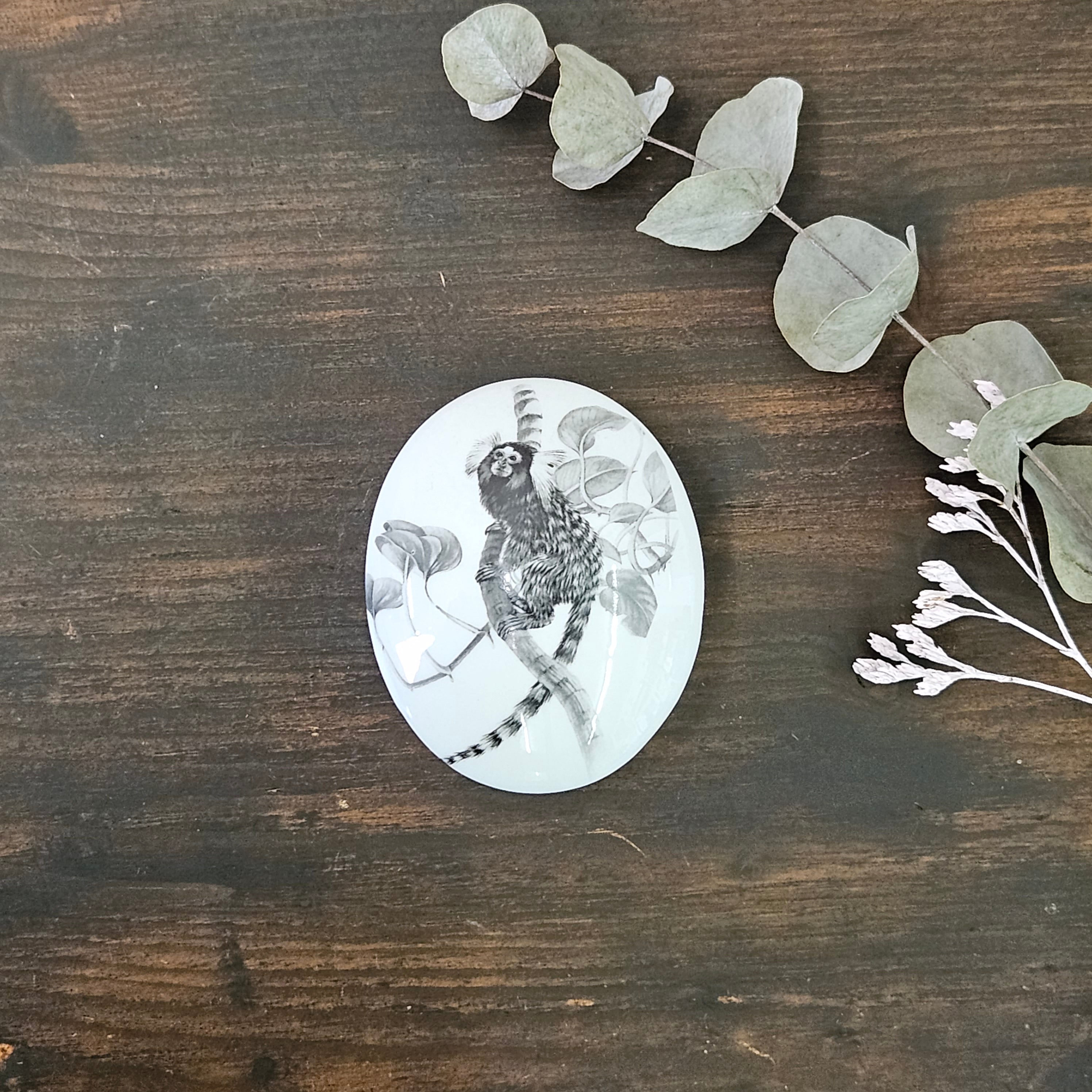 Monkey - Oval porcelain box