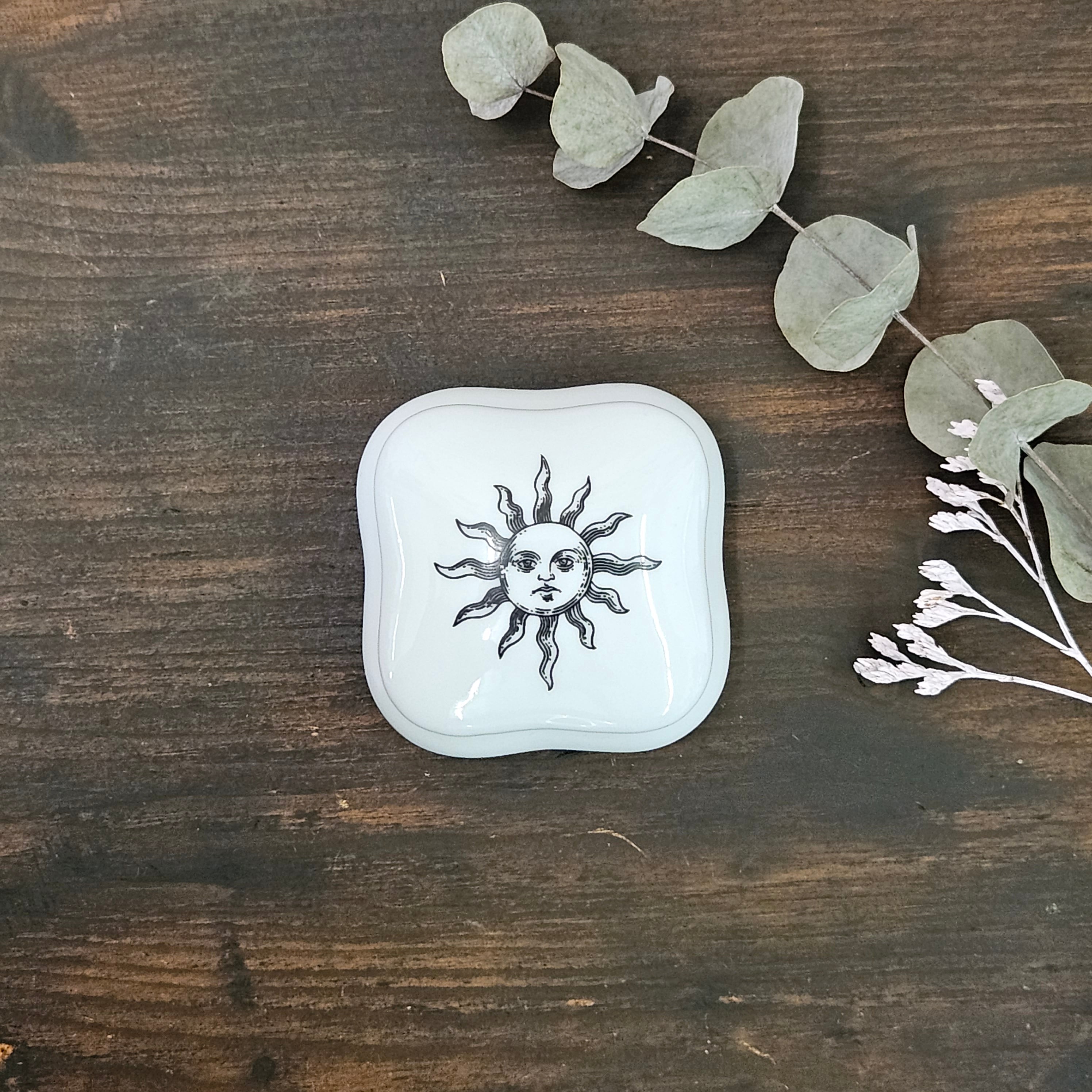 Celestial Sun - Rounded square porcelain box