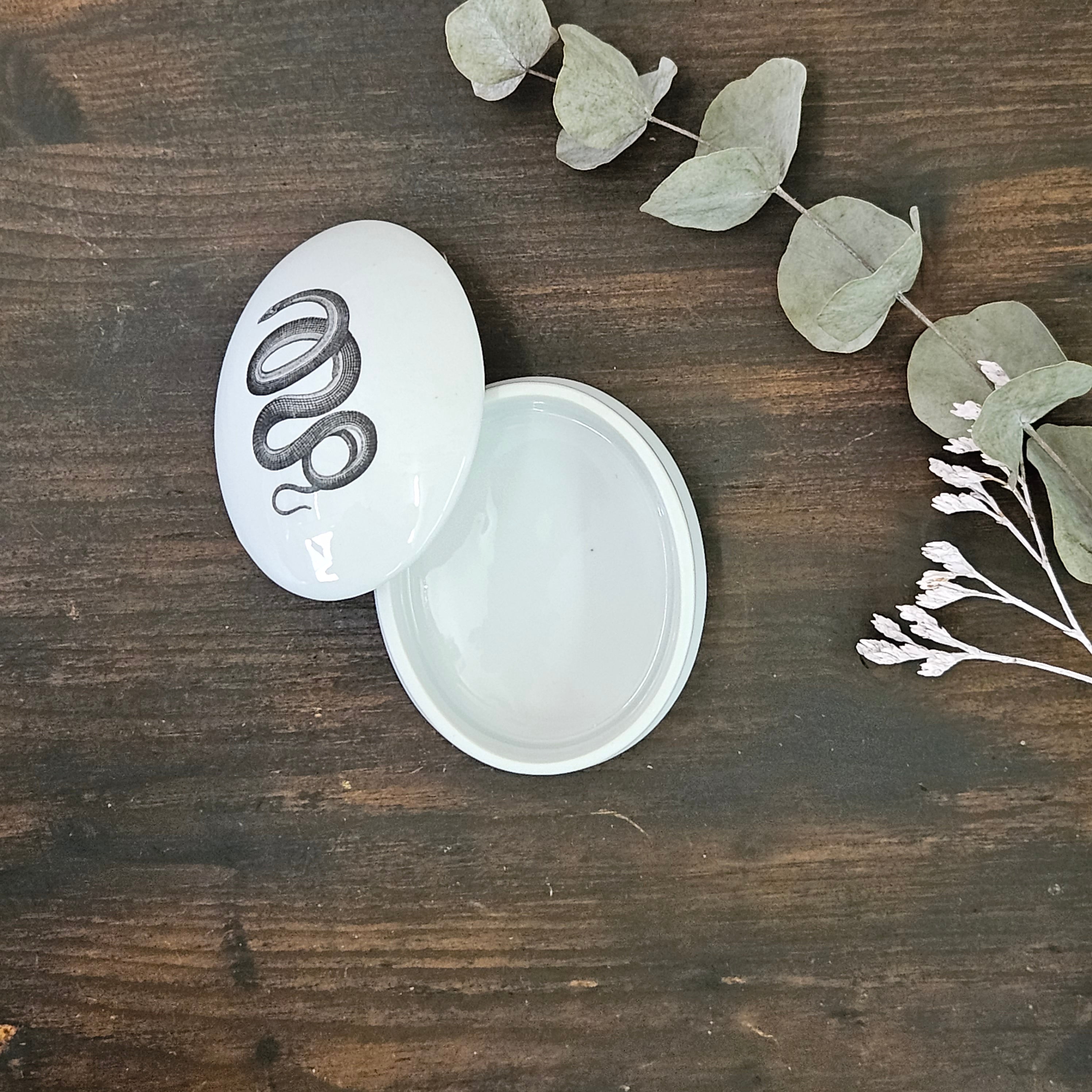Snake - Oval porcelain box