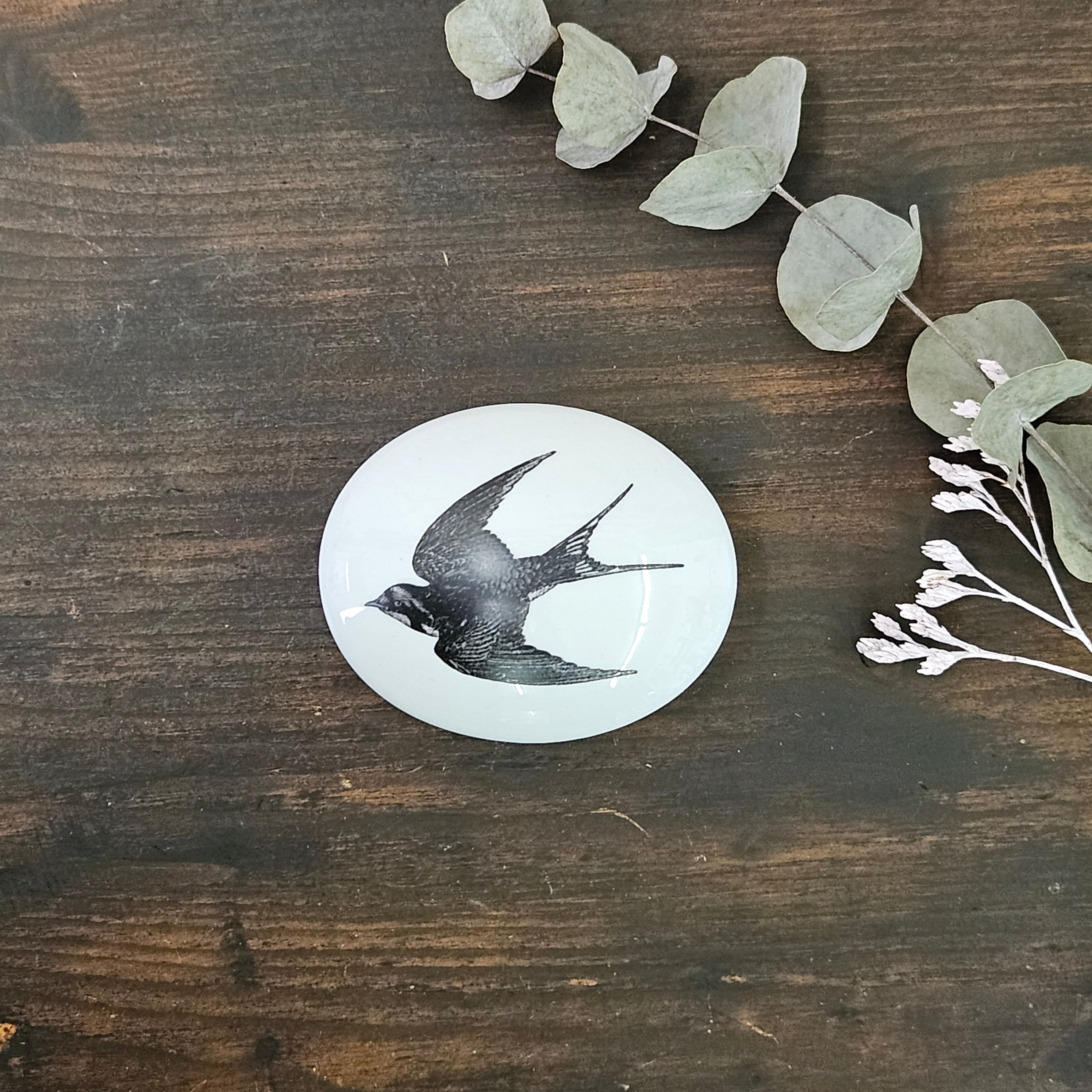 Swallow - Oval porcelain box