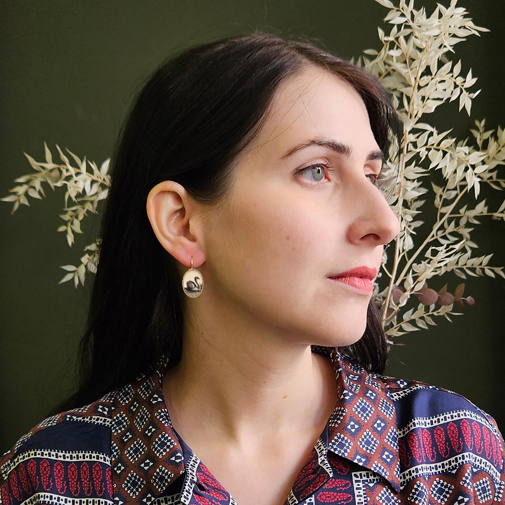 The Swan Maxi Victoria Earhangers